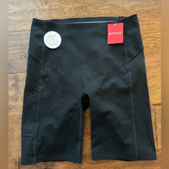 SPANX Pants - 🆕NWT Spanx shorts